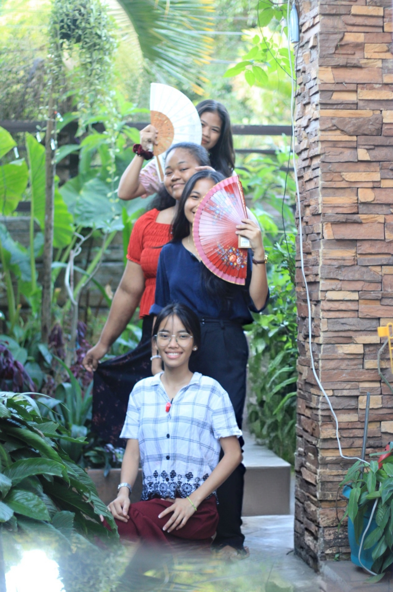 Jeunes filles accompagnées par ACAY Philippines